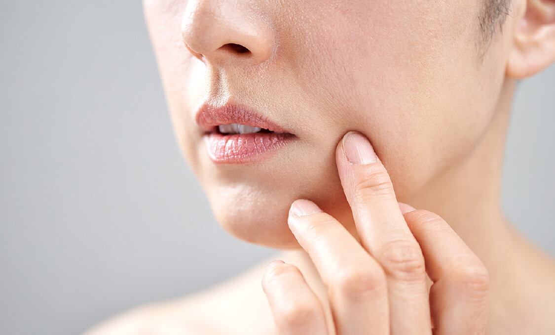 お肌のトラブルは年々増加するのでいち早いケアが重要になります